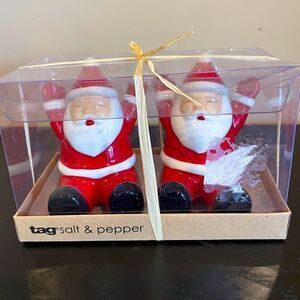 Tag Brand NIB Santa Claus Salt & Pepper Shakers